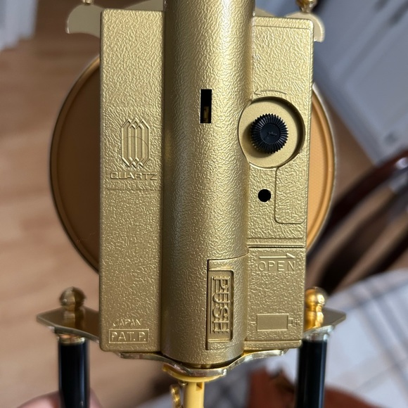 elgin Accents Elgin Table Clock Quartz Dome With Spinning Pendulums Battery Operated Poshmark